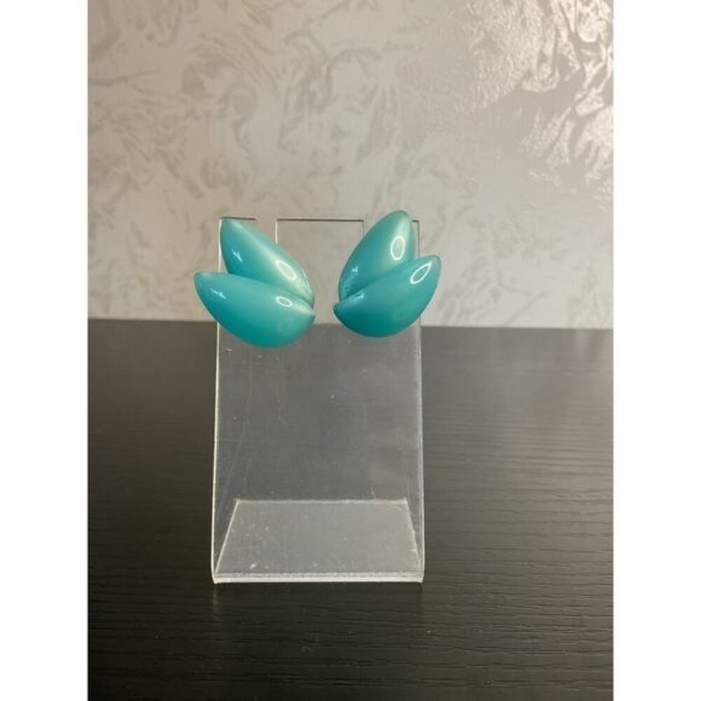 Vintage Blue Screw Back Double Teardrop Earrings